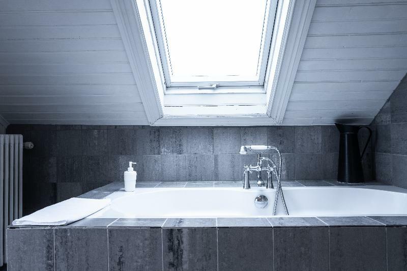 Ambassade Apartment *